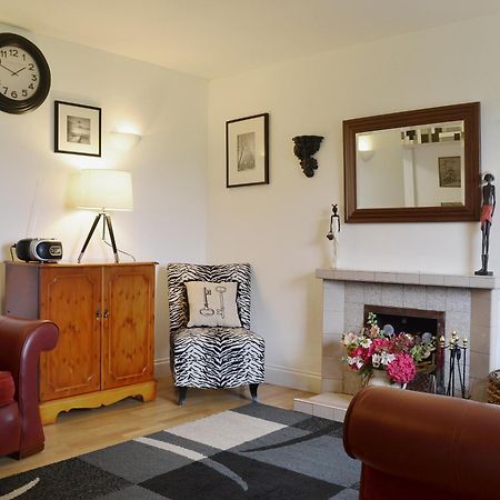 Belladrum Checkers Cottage - Beaufort Estate מראה חיצוני תמונה